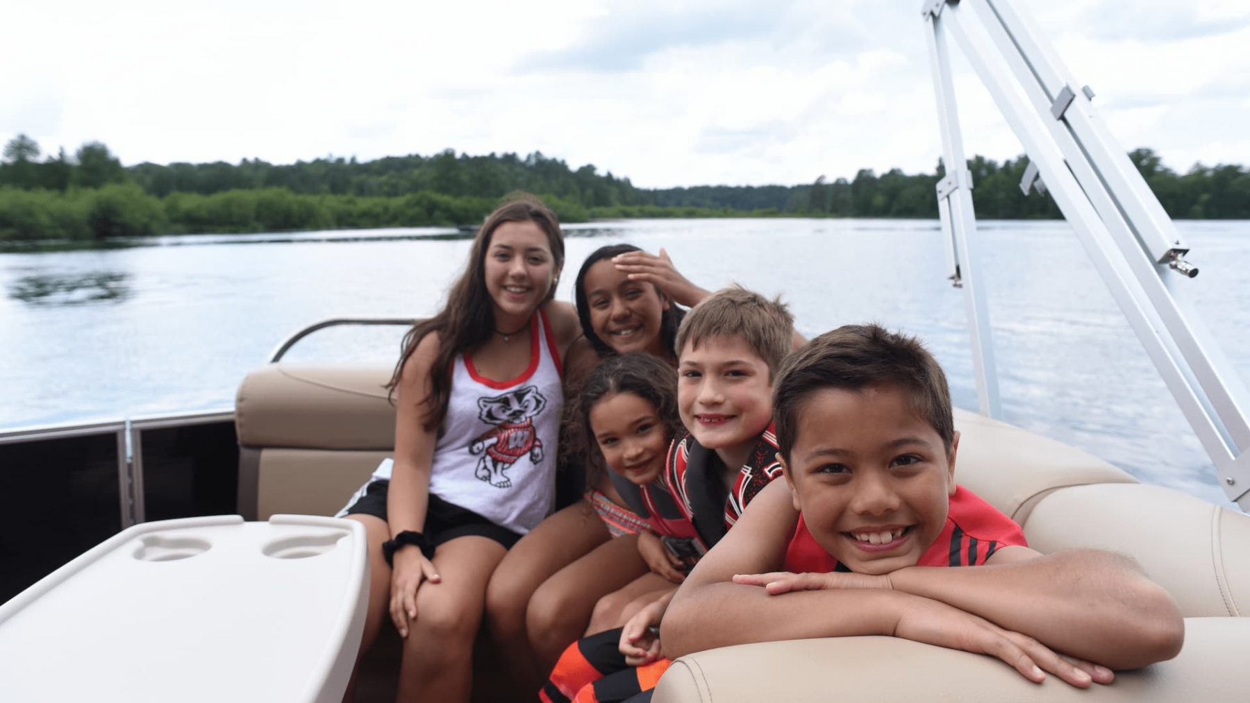 Article: Cruise into a pontoon paradise | Vilas County Wisconsin pontoon boating